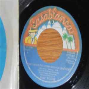 Peter Noone - Meet Me On The Corner Down At Joe's Cafe FLAC